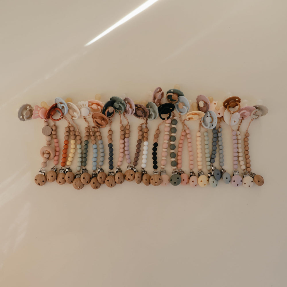 Mushie Hera pacifier clip durable silicone material for long-lasting daily wear