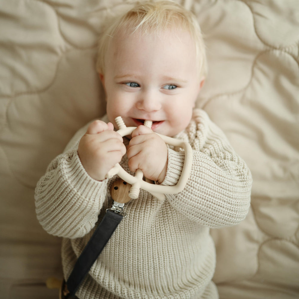 Mushie Linen Pacifier Clip Two-Pack with easy care for busy families
