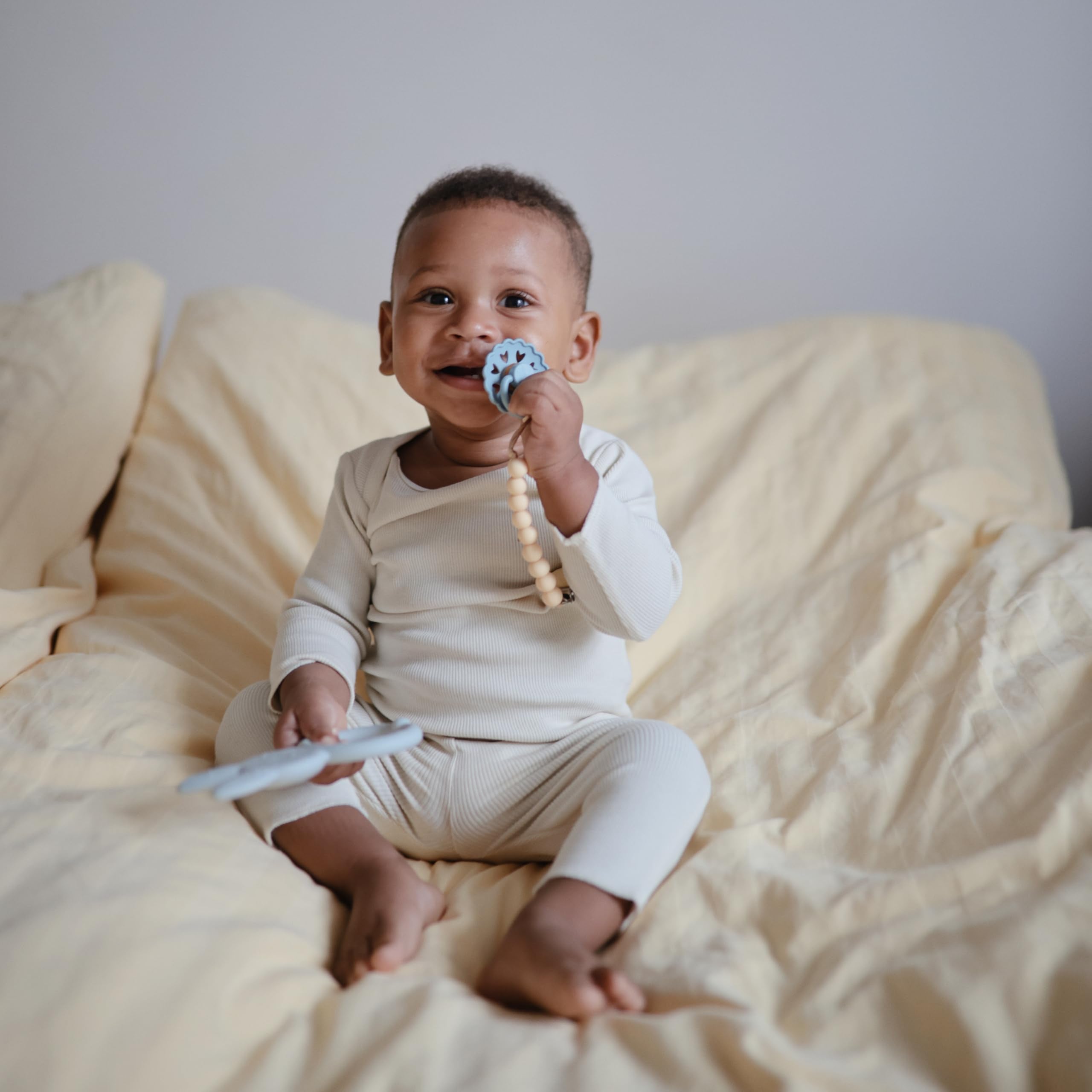 Mushie Hera pacifier clip easy to clean with hand washing and air drying