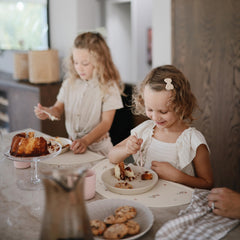 Mushie placemat is stain-resistant and non-absorptive, simplifying post-meal cleanup.