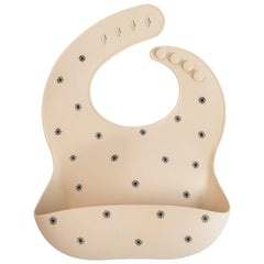 Mushie bib Black Daisy features easy cleaning and quick air drying.
