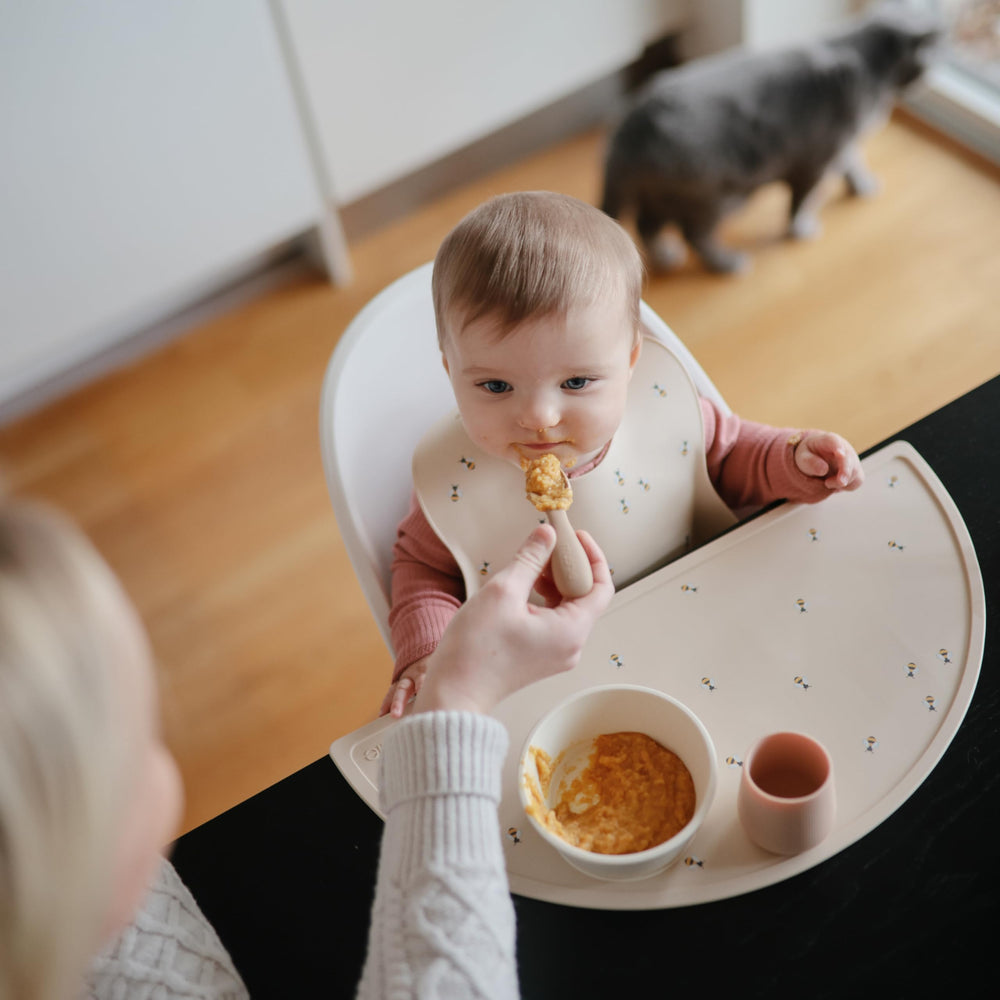 Mushie bib cleans easily and air dries quickly after meals