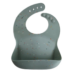 Mushie bib uses food-grade material for safe everyday use.