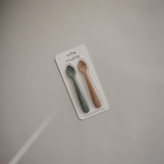 Mushie dried thyme spoon adds soothing color to mealtime.