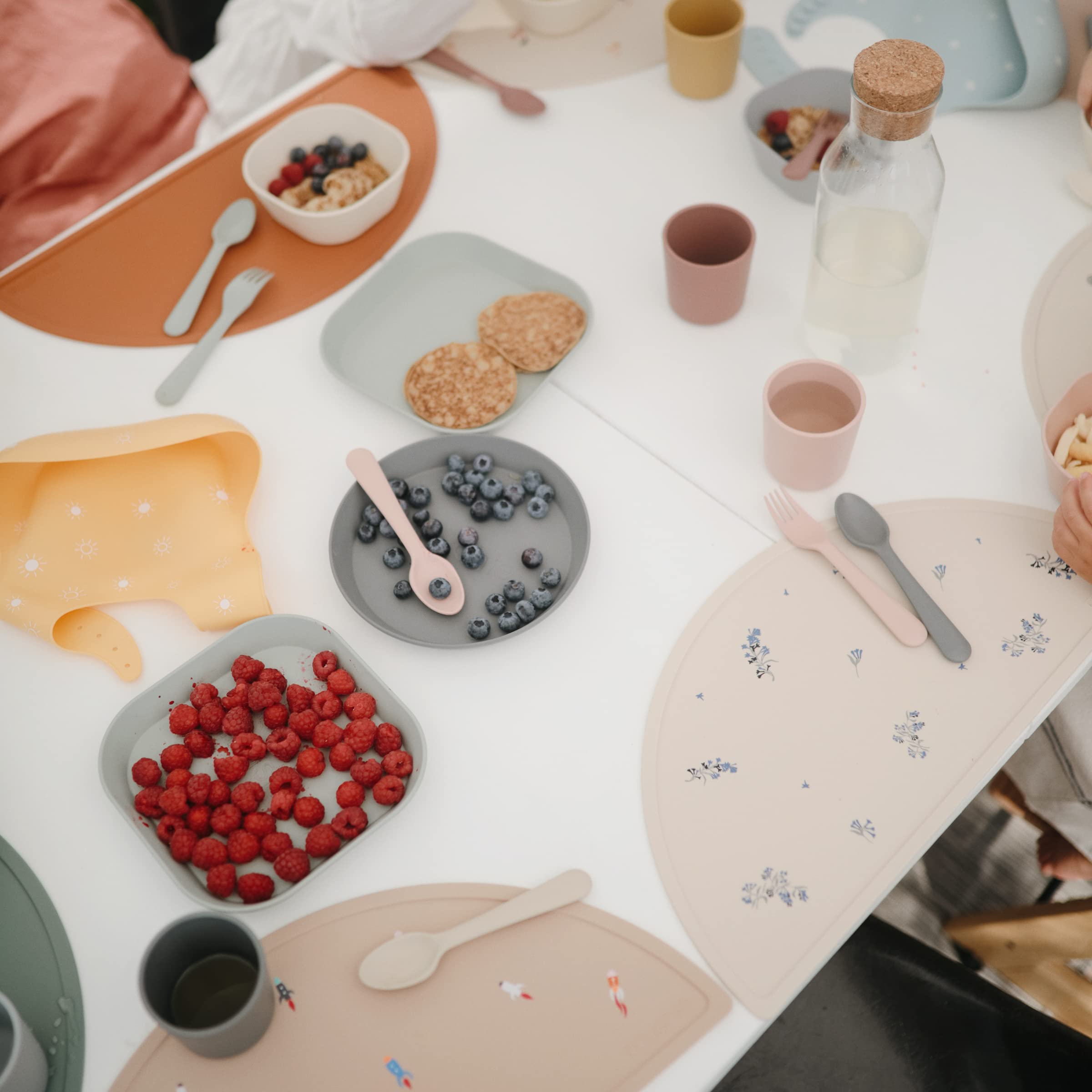 Mushie placemat resists stains and water absorption for easy cleaning.