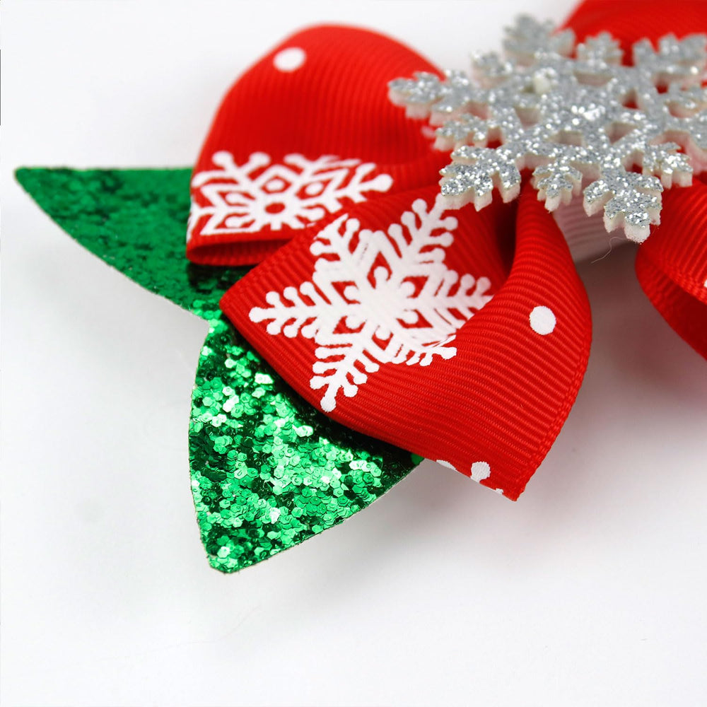 Muumoo green canvas bow clip versatile for everyday winter outfits.