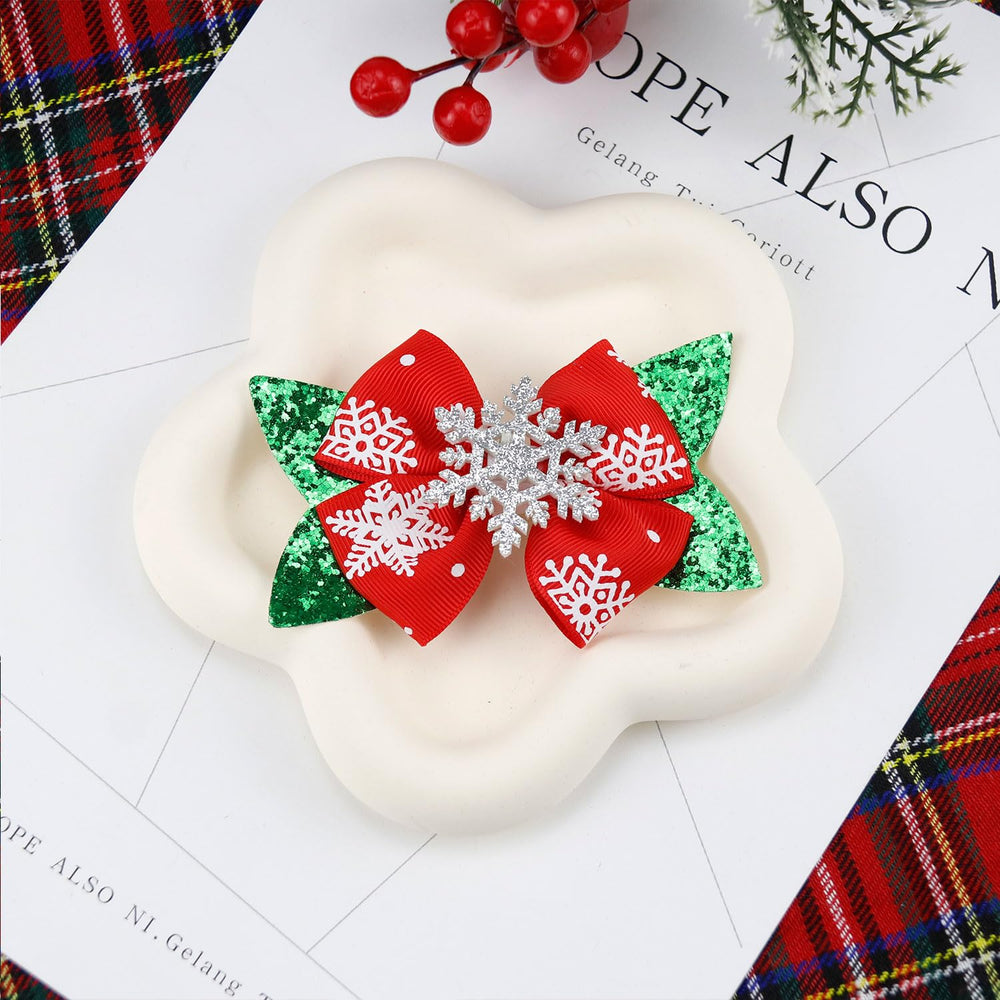 Muumoo white canvas bow clip pairs with many outfits.