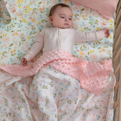 MY LITTLE ZONE travel-friendly blanket in travel scene emphasizes lightweight comfort on journeys.