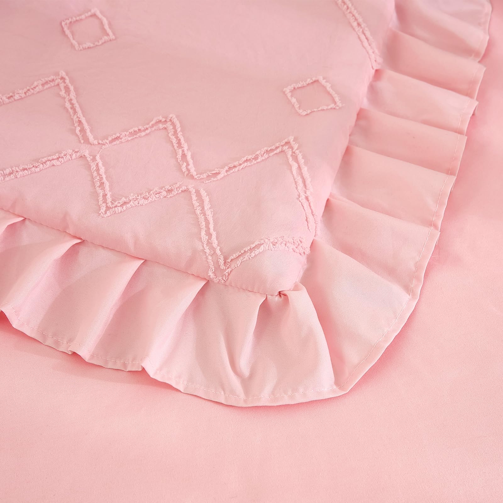 NacoMoco gift-ready-nursery-bedding-light-pink makes a thoughtful baby gift.