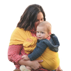 Nalakai Ring Sling close-bonding scene showing hands-free baby contact.