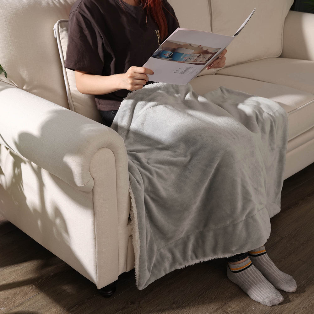 NANPIPER Baby Sherpa Blanket tummy-time moment emphasizes plush comfort