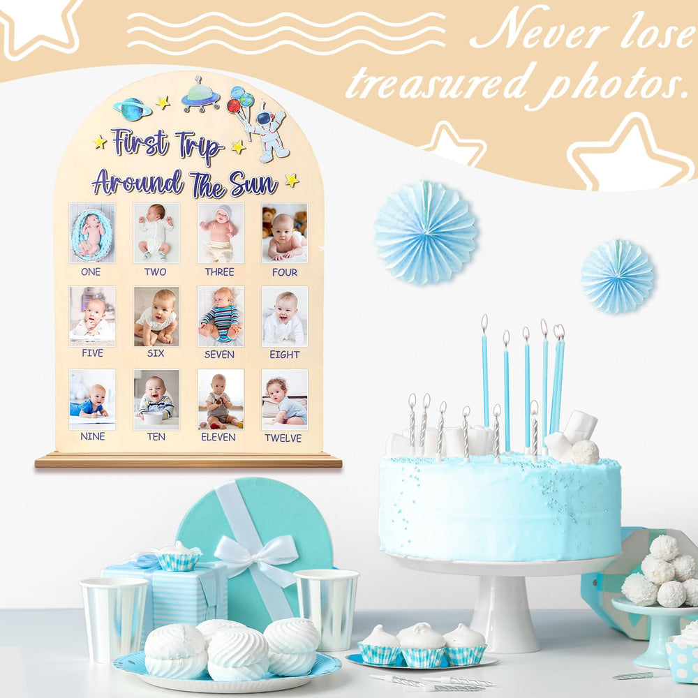 Naozinebi baby room display is easy to mount on wall or stand on a desk.