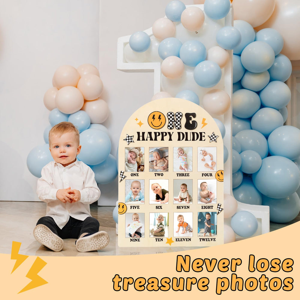 Naozinebi baby year timeline display in nursery decor
