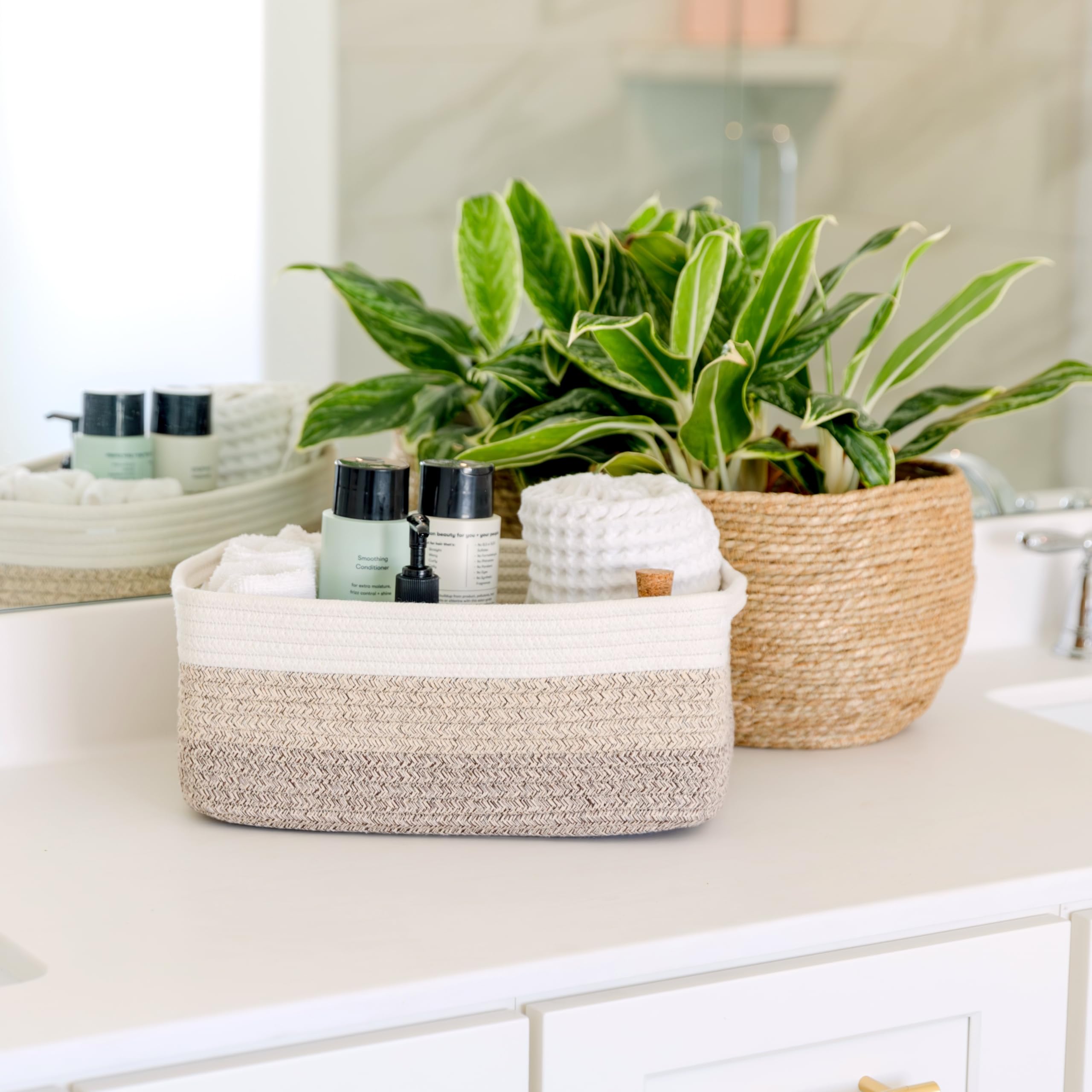 NaturalCozy baskets double-stitching reinforces durability for heavy loads.