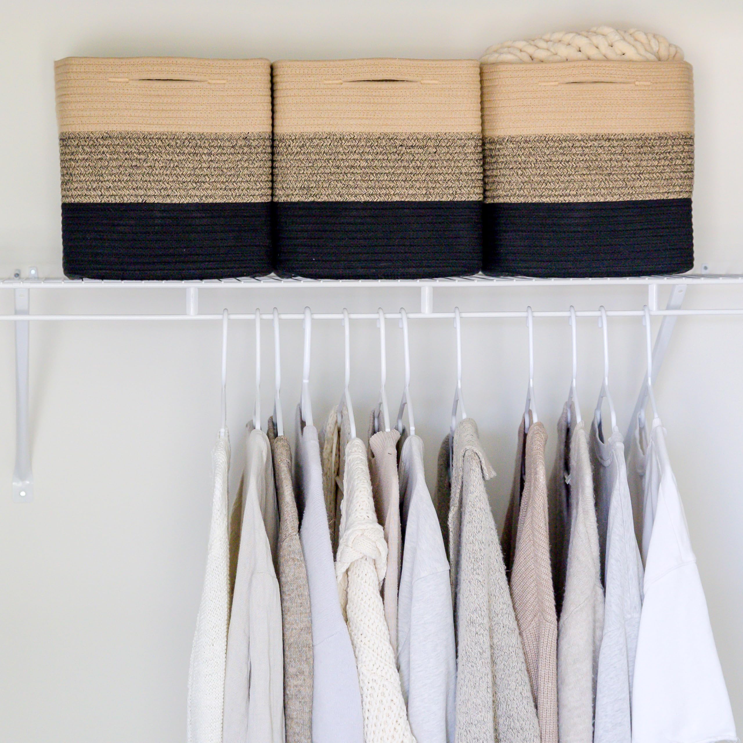 NaturalCozy cube basket shelf-organization image demonstrates 11x11x11 storage efficiency