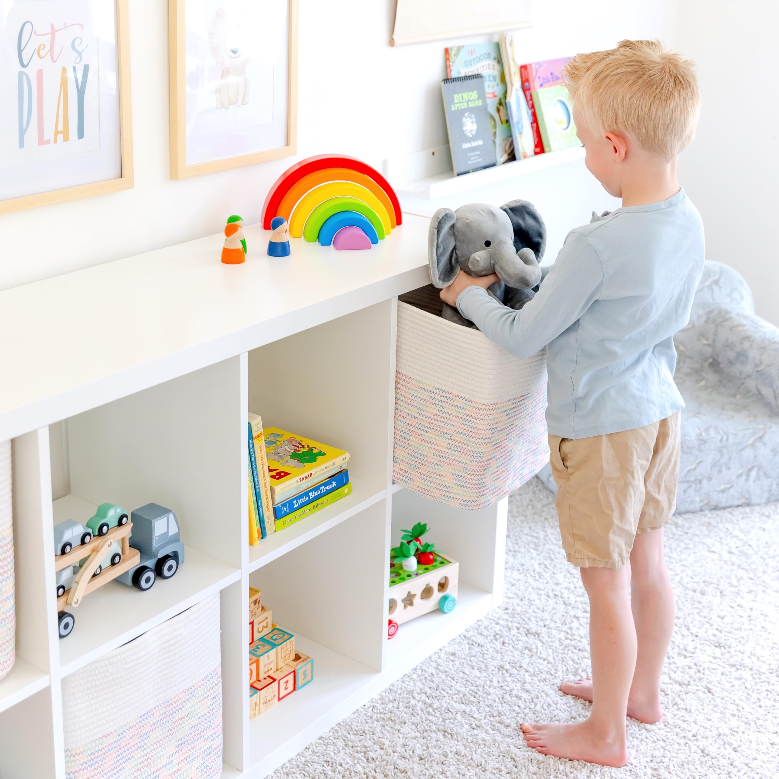 NaturalCozy Kallax insert assembly demonstrates maximizing cube capacity.