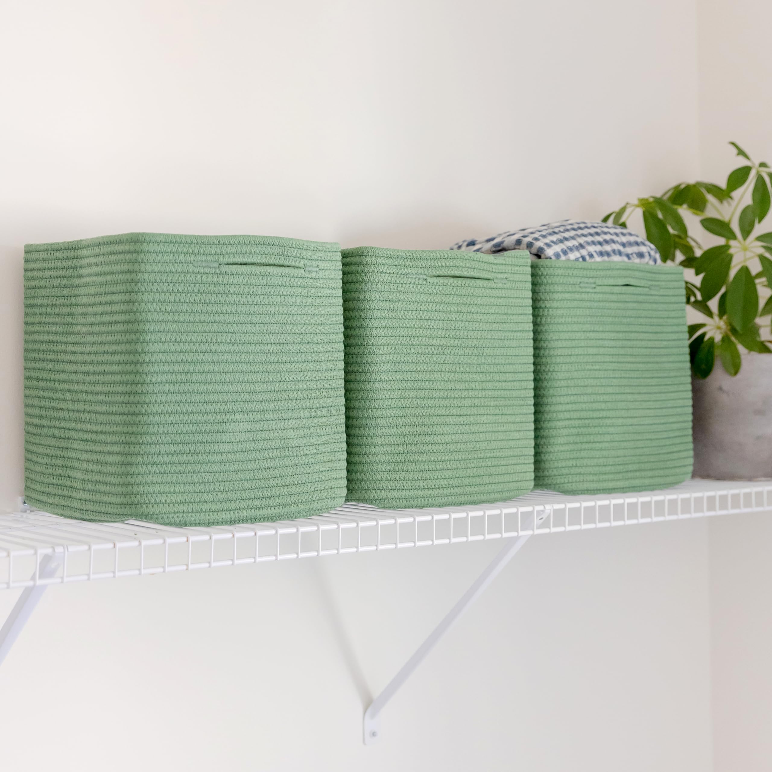 NaturalCozy Closet organizer setup keeping shelves tidy and accessible.