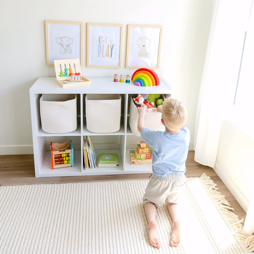 NaturalCozy 11x11x11 cube with reinforced hidden handles for heavy loads.