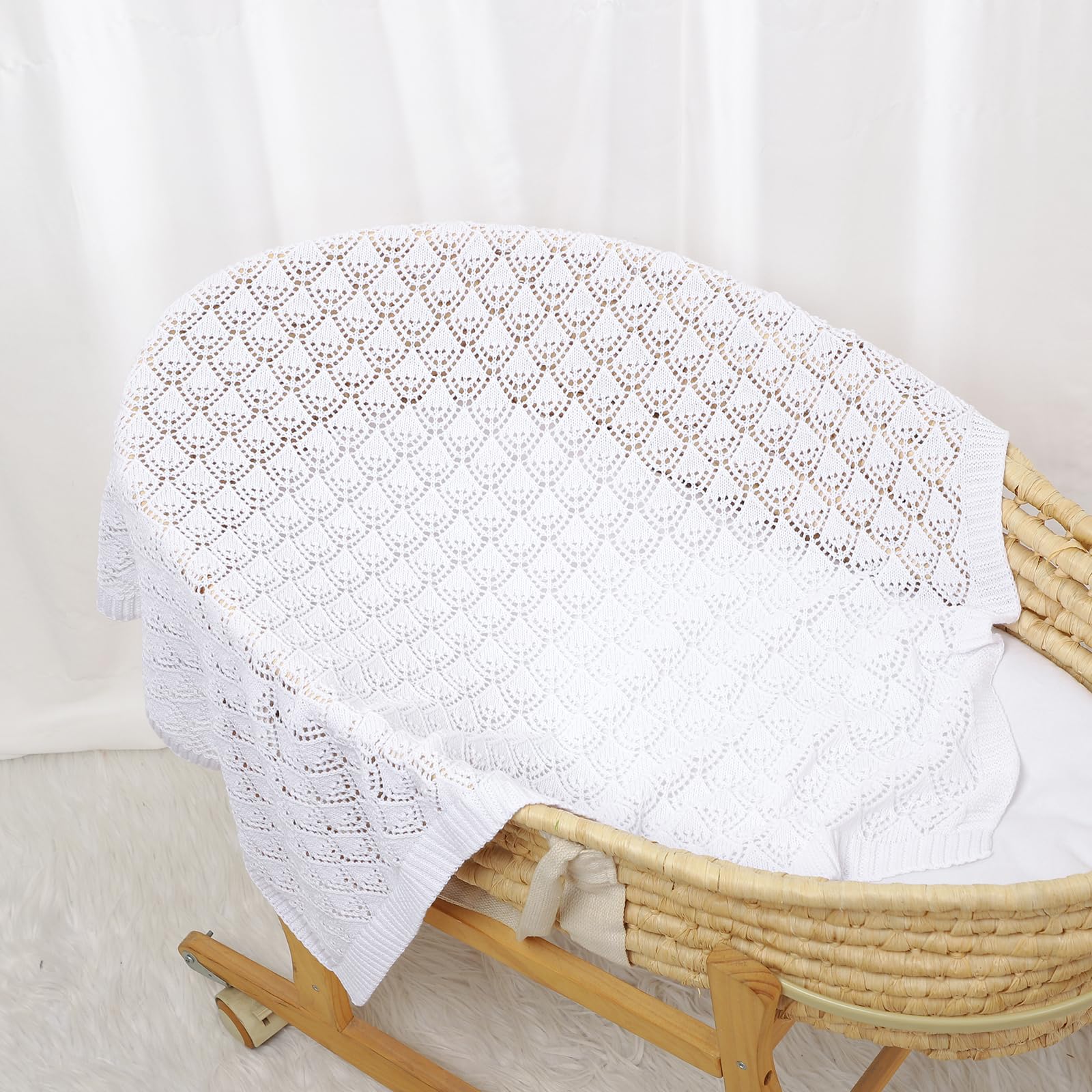 Neiwech blanket is machine washable for busy parents