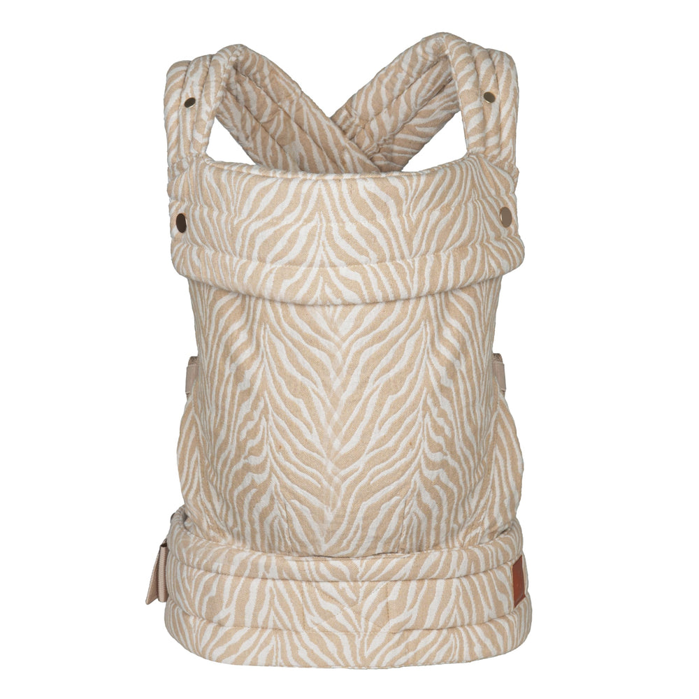 ·NEST BLANCHE· baby-carrier-gift-ready-packaging makes a thoughtful gift for new parents.