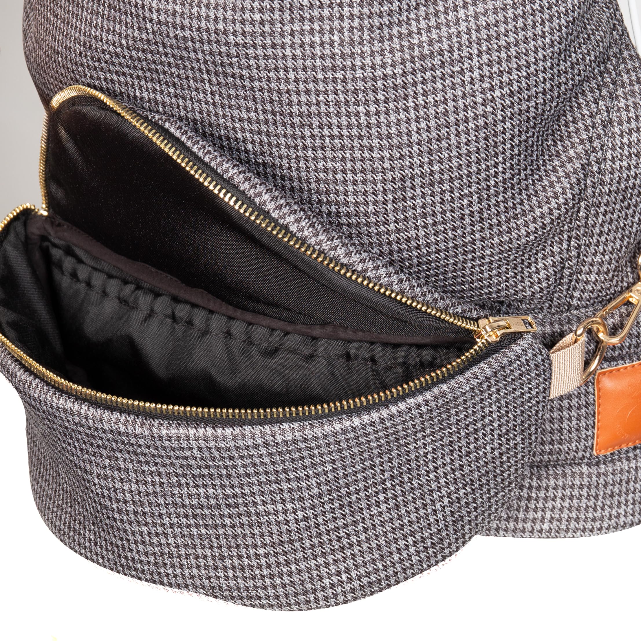 ·NEST BLANCHE· daily-use design captures stylish practicality for errands.
