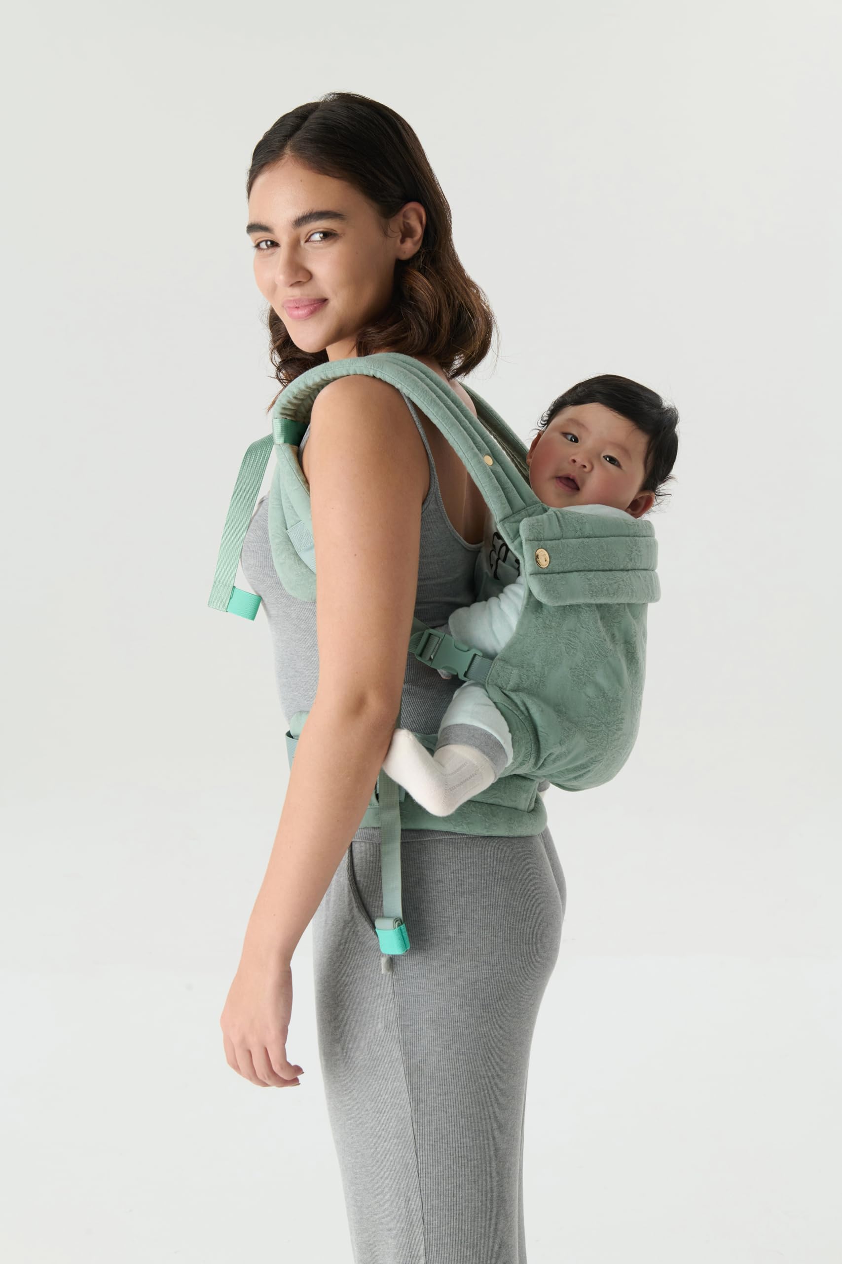 NEST BLANCHE stylish design pairs with any outfit for daily wear