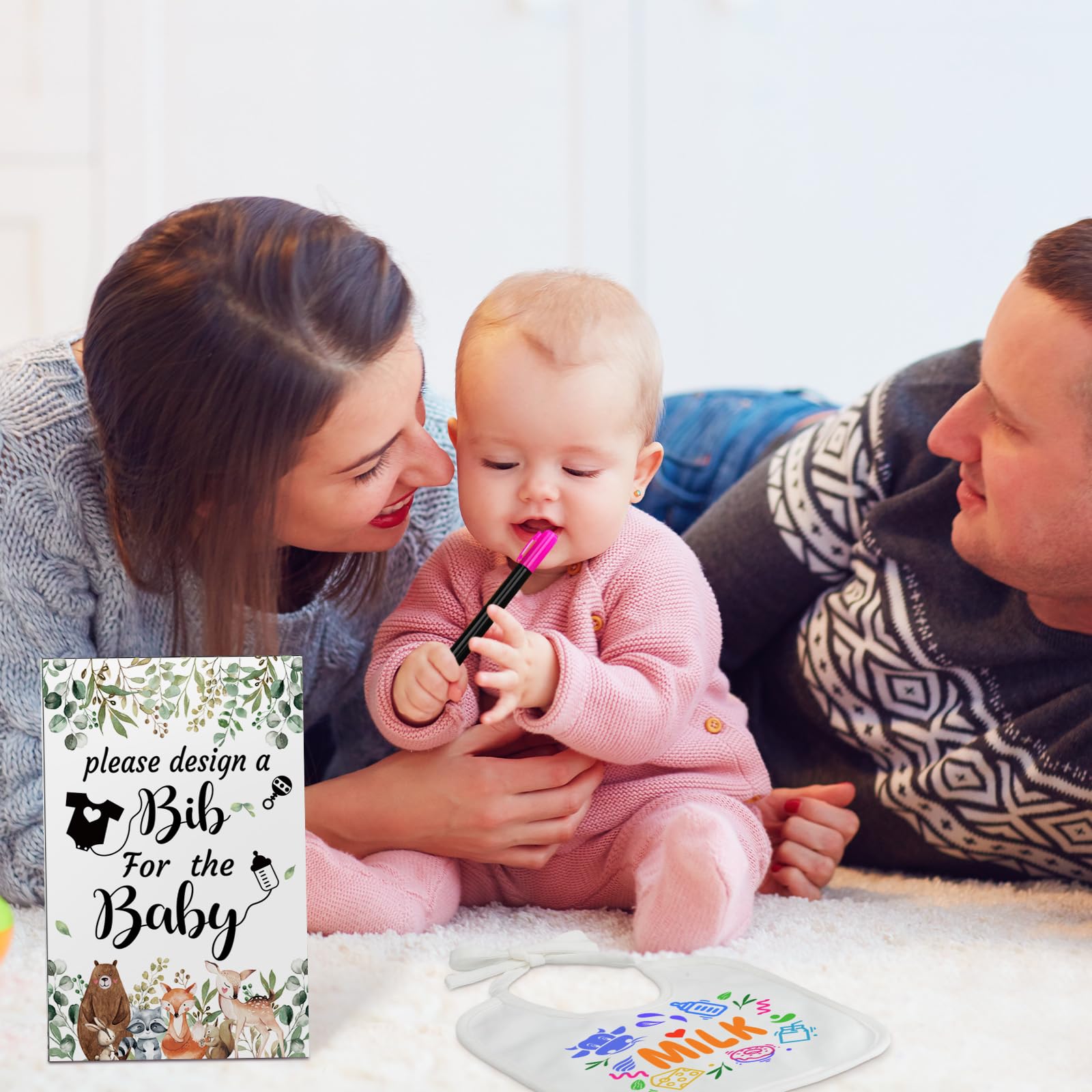 Newwiee decorating kit demonstrates DIY gift ideas and personal keepsakes.