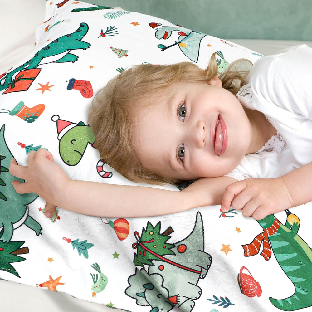 Newwiee dots-back pattern on the blanket adds festive charm and warmth