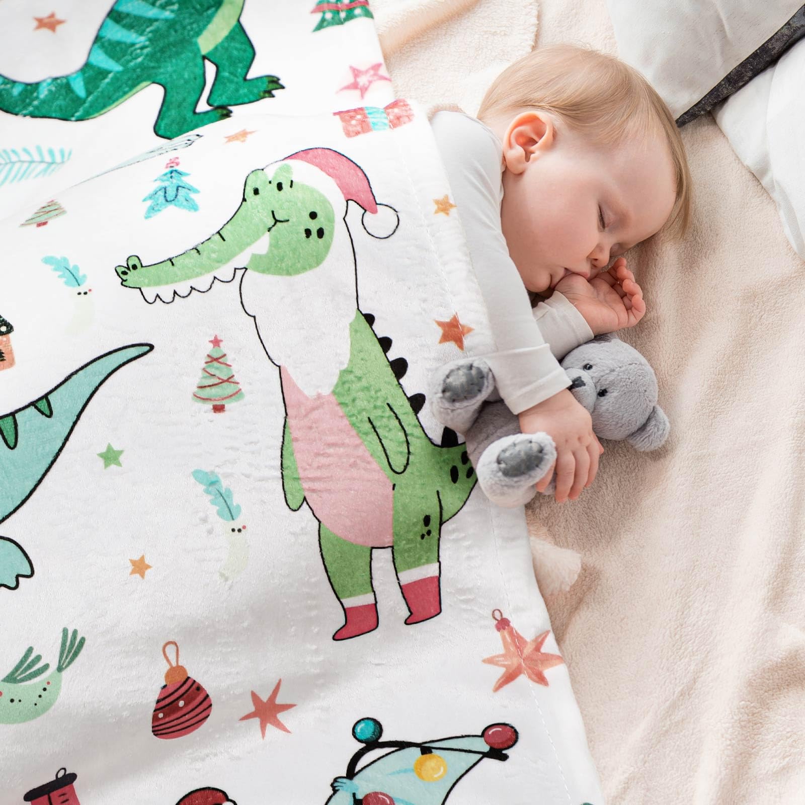Newwiee soft microfiber blanket texture emphasizes breathable comfort