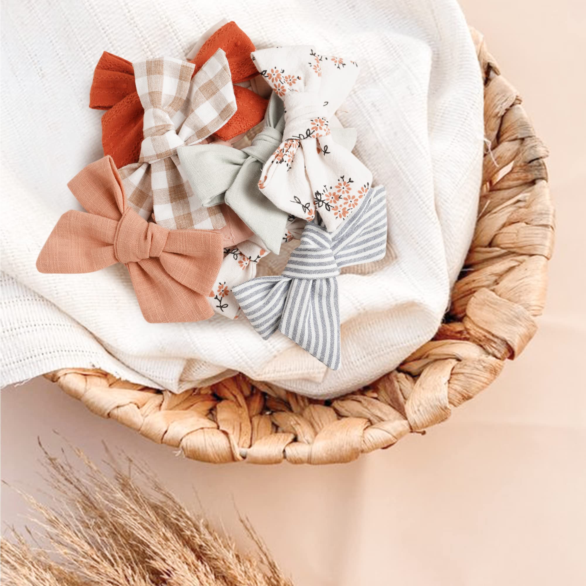Niceye gift-idea image suggesting baby shower or photo-prop present