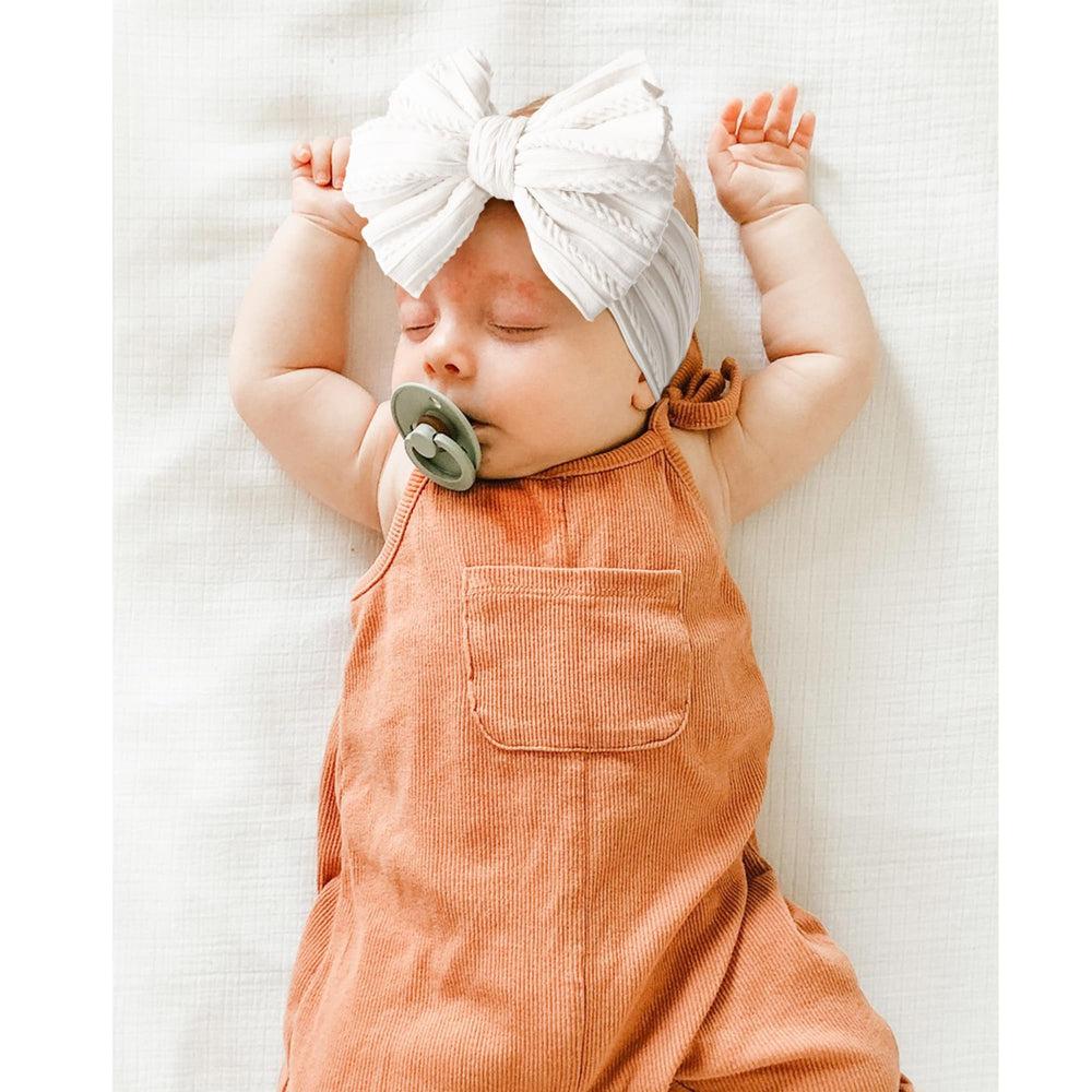 Niceye gift-pack headbands ideal baby shower gift or newborn celebration.