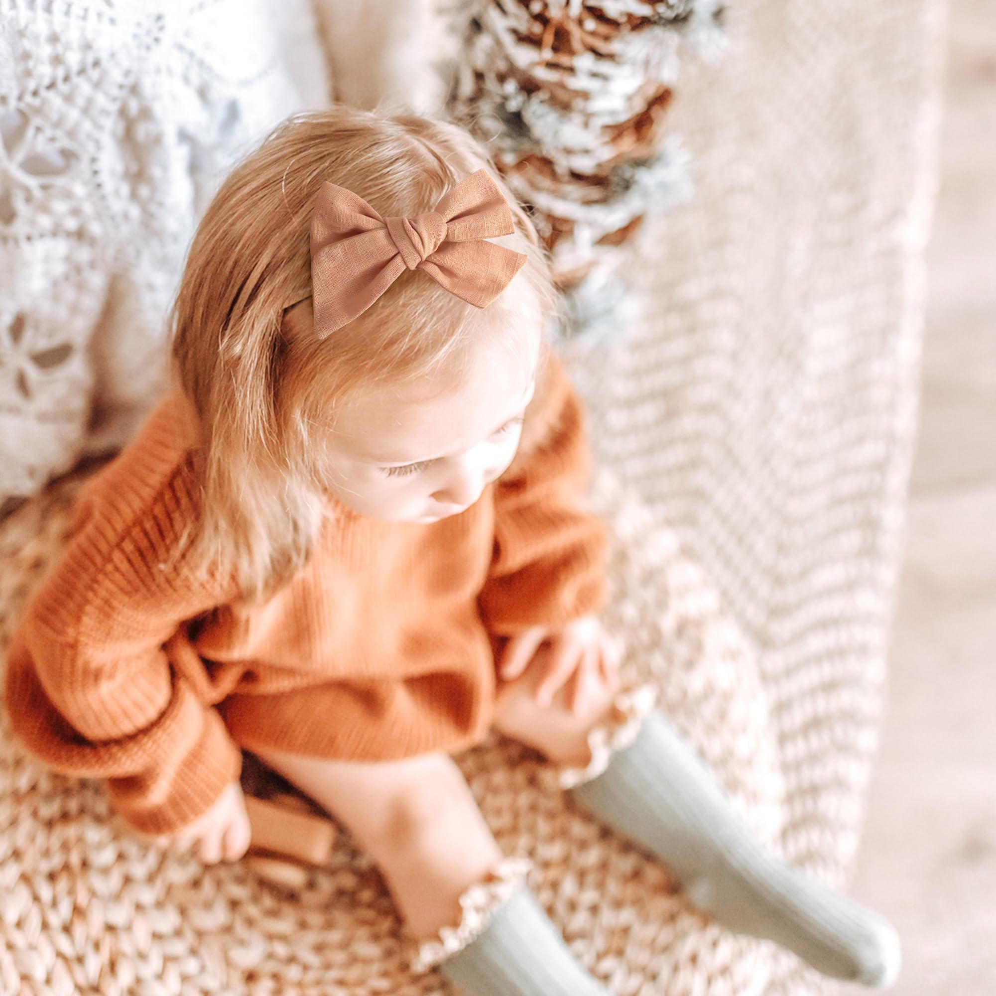 Niceye headbands stay in place during play thanks to the stretchy band.