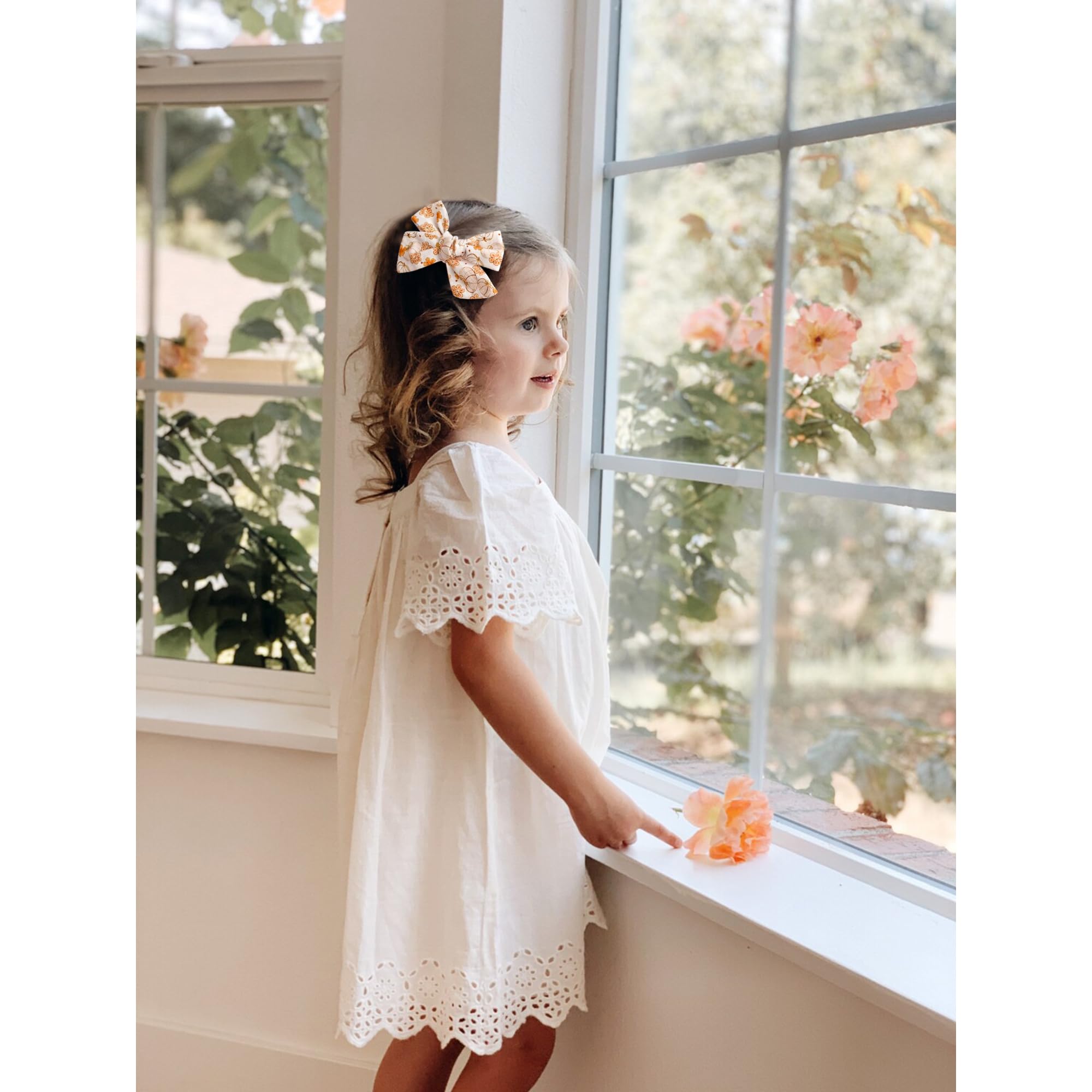 Niceye versatile bows ideas for birthday parties and family photos.