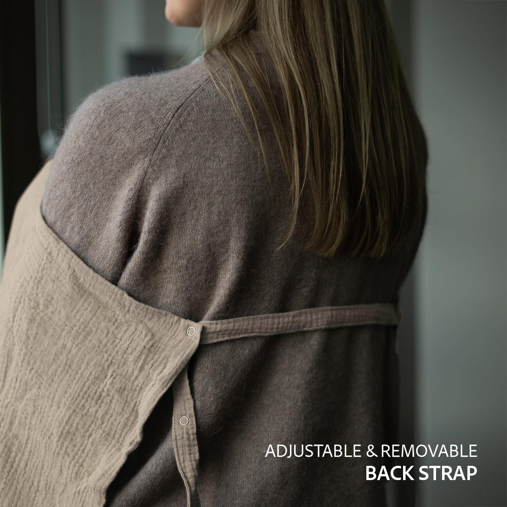 Nilsa 5-in-1 set with clips and stroller canopy cover in-use scenario.