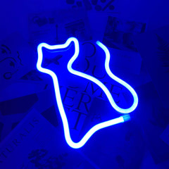 NiniTe LIGHTS cat neon light USB powered unit for easy night-time use.