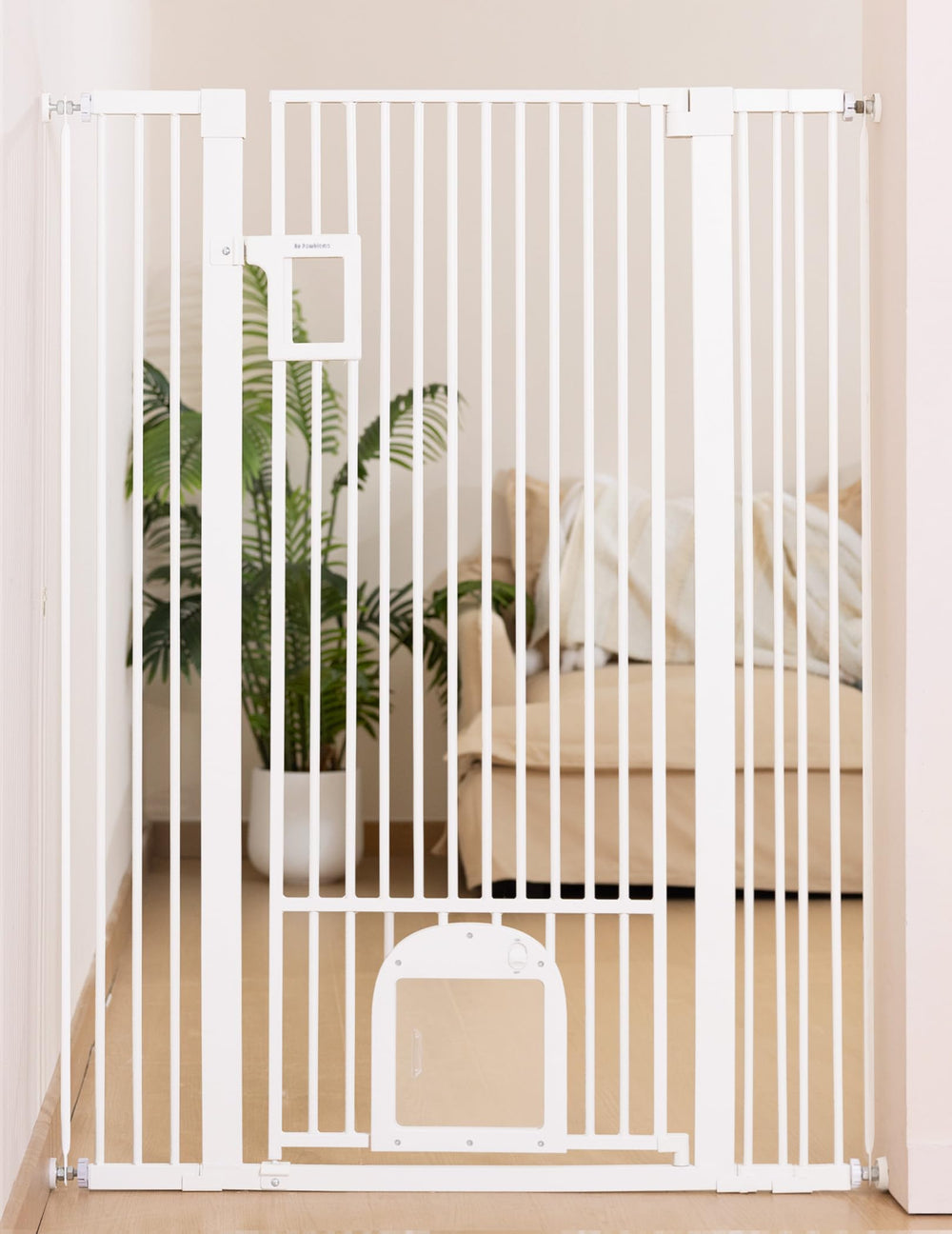 No Pawlems? No Pawblems door gate for doorways and hallways supports versatile home setup.