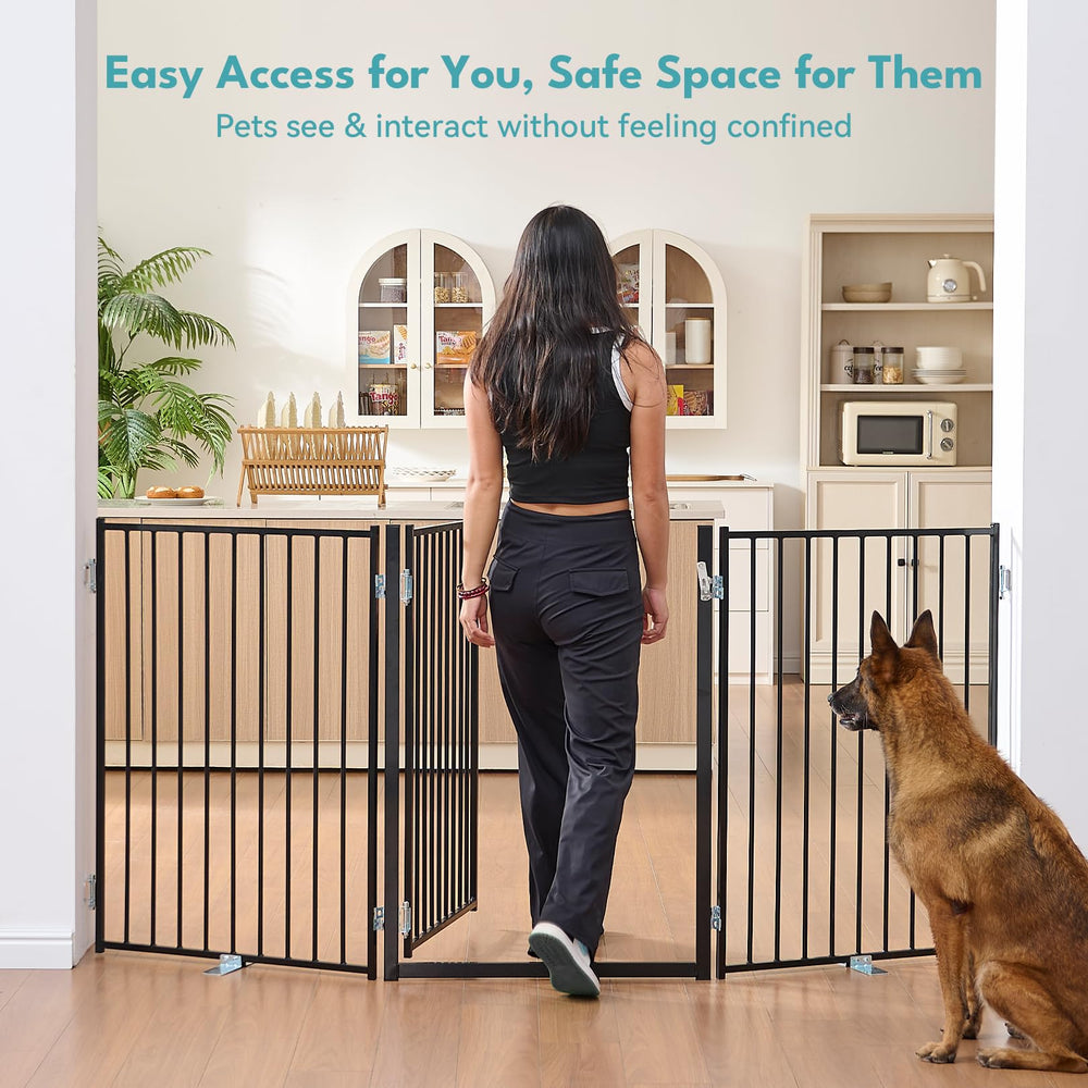 No Pawblems 36-inch tall design provides confident height against escapes.