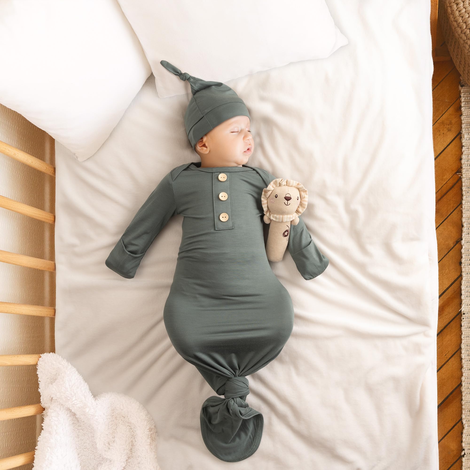 Noah Baby long-sleeved gown for a comfy coming-home outfit.