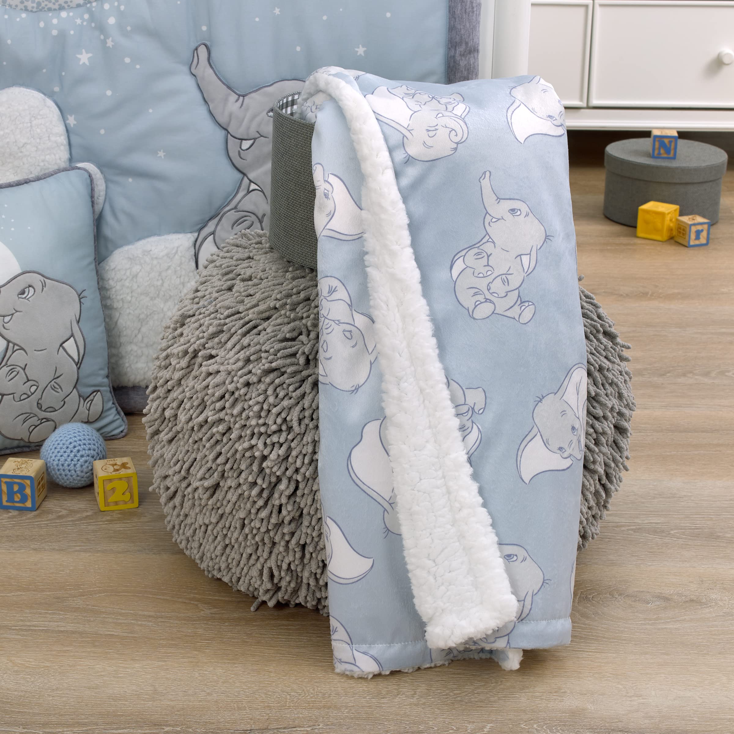 NoJo Disney Dumbo blanket travel-ready design for easy packing.
