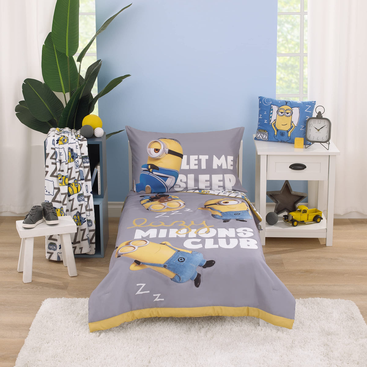 NoJo Illumination Lazy Minions comforter for cozy bedtimes