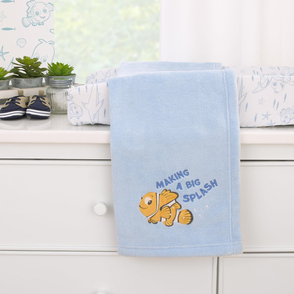 NoJo stroller-friendly blanket in a compact size for on-the-go comfort.