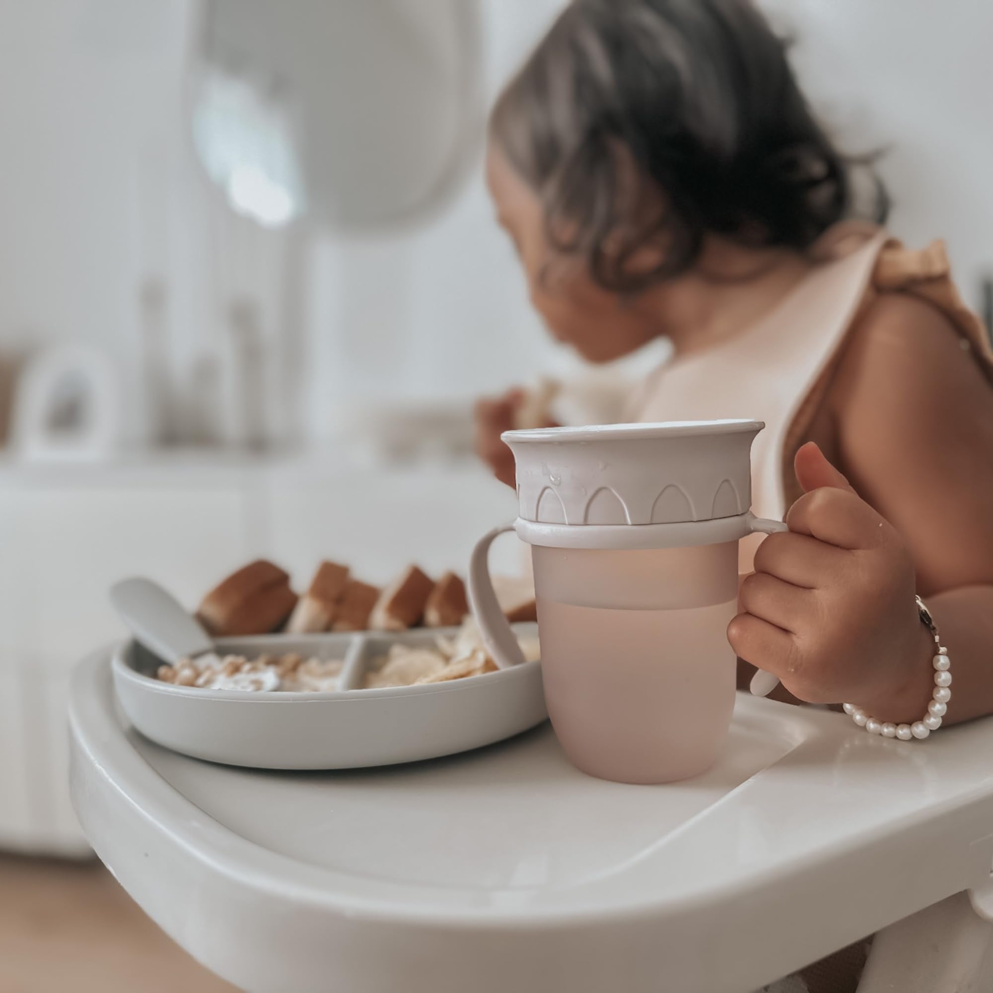 noüka all around cup moss removable handles for growing grip