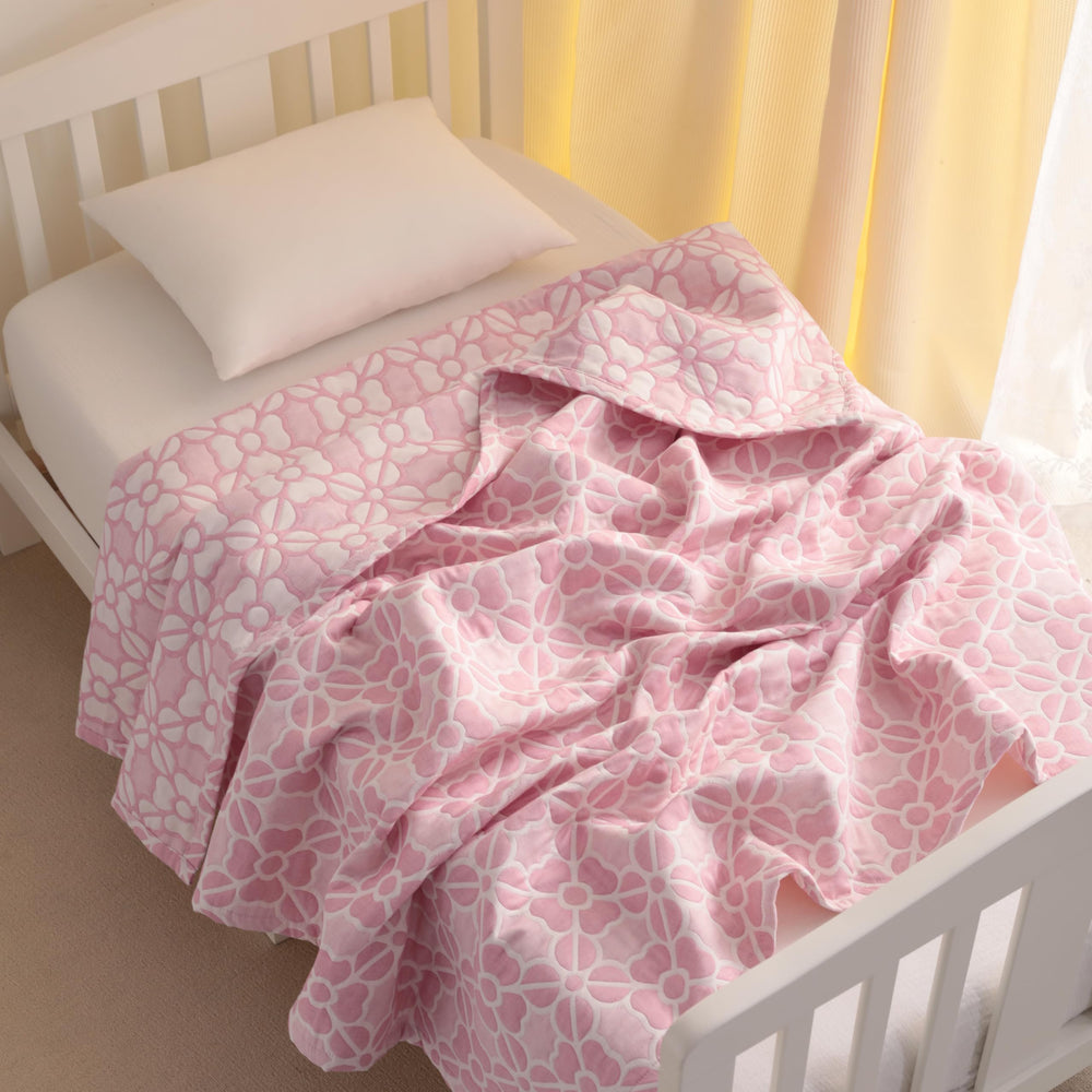 NTBAY muslin cotton close-up highlights breathable fabric ideal for sensitive skin.