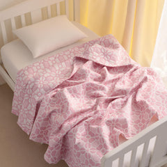 NTBAY muslin cotton close-up highlights breathable fabric ideal for sensitive skin.