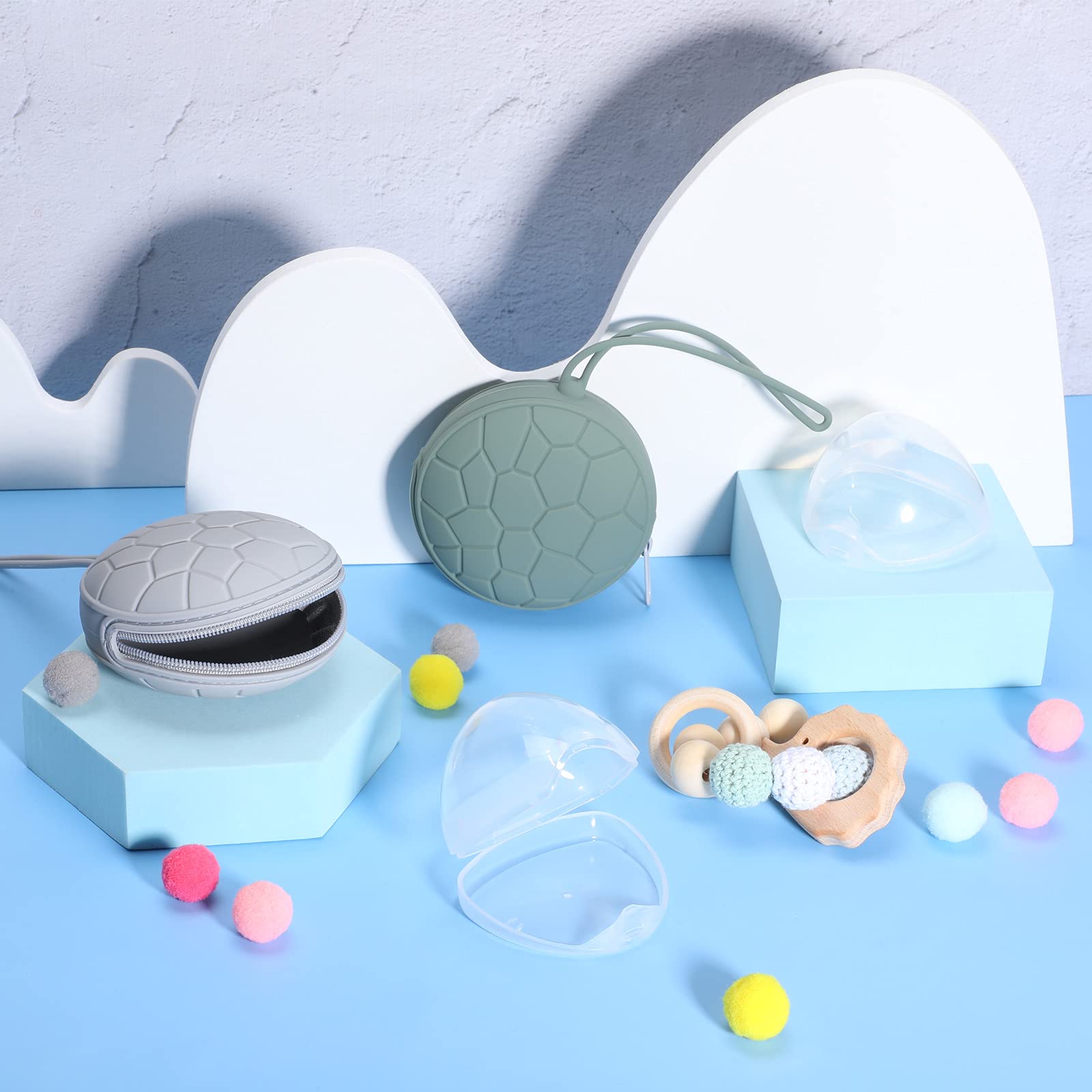 Nuanchu transparent army-green box provides clear visibility and hygienic storage.