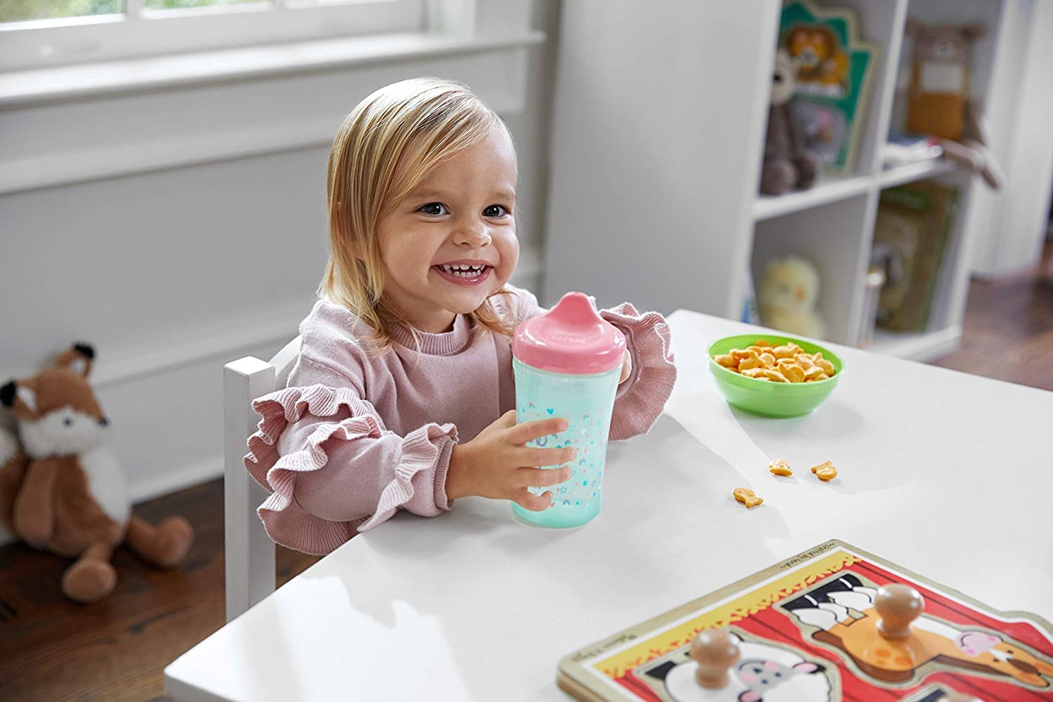 NUK Hide 'n Seek ergonomic shape supports little hands and steady grip