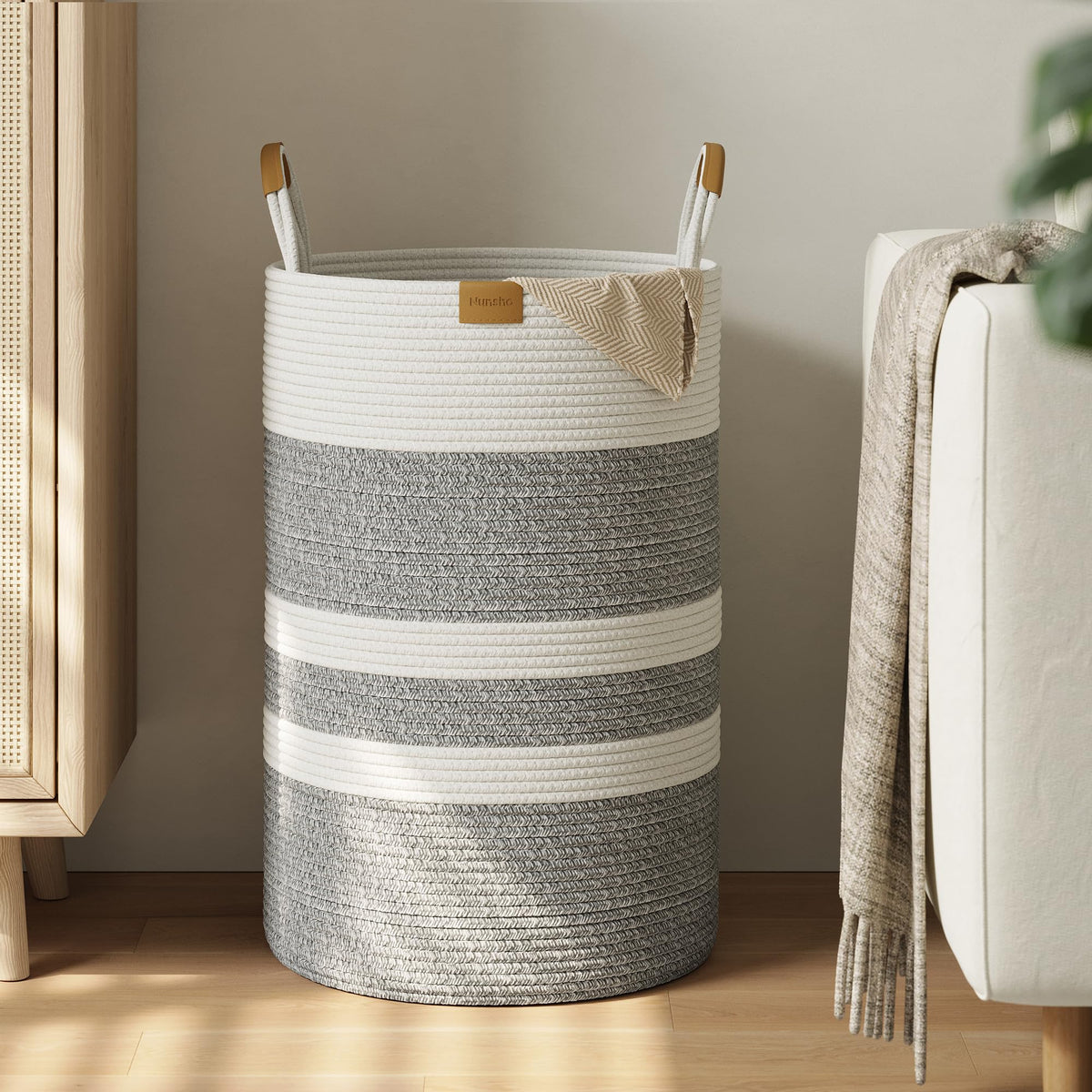 Nunsino 75L striped laundry hamper capacity shown for family laundry organization
