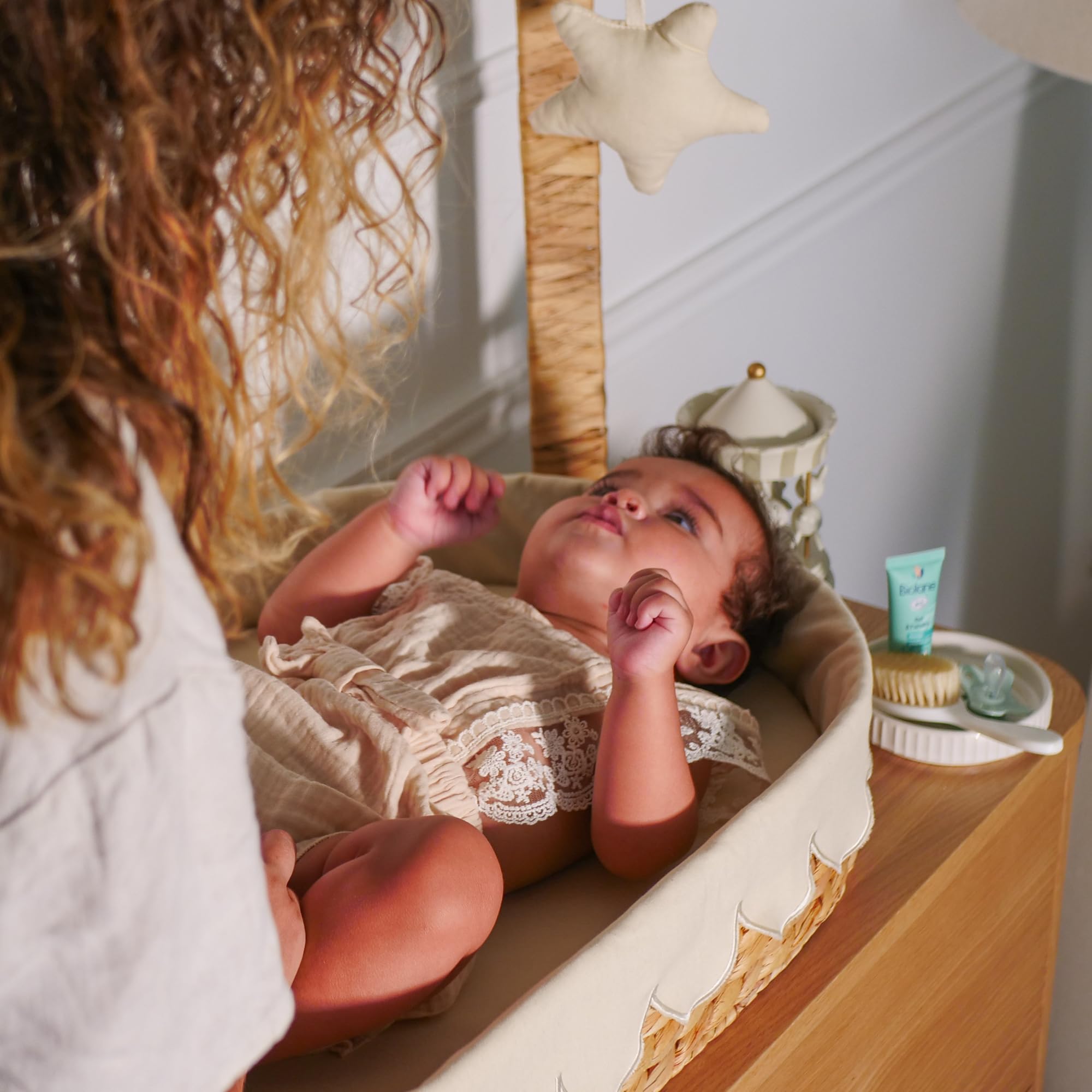 Nurtify waterproof pad keeps diaper changes quick and clean