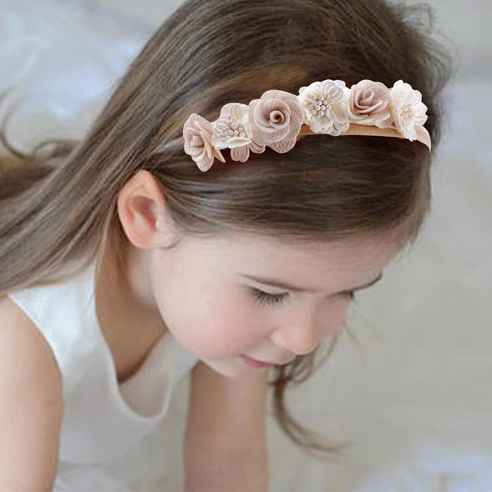 NUWAJP gift-boxed floral headbands make a thoughtful baby gift.