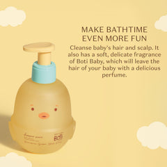 O Boticario Boti Baby Shampoo baby hair cleanse in action with soft foam.
